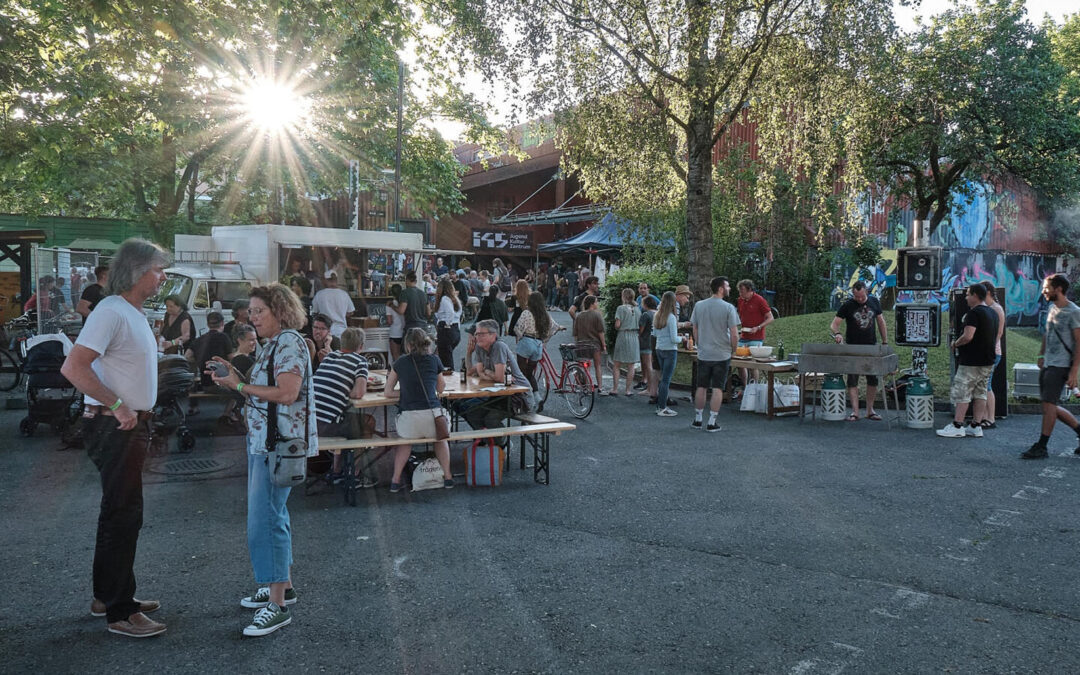 Jugendkulturzentrum industrie45 und Verein Zuger Jugendtreffpunkte: am Ball für die Jugend