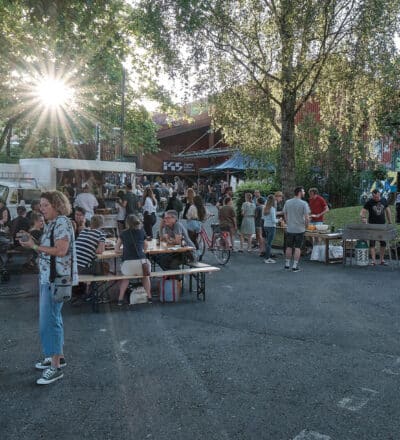 Jugendkulturzentrum industrie45 und Verein Zuger Jugendtreffpunkte:  Trägerschaft Verein ZJT am Ball für die Jugend